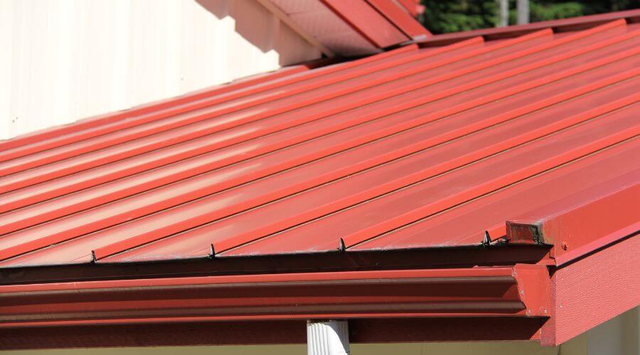 Professional gutter cleaning services in San Saba, TX