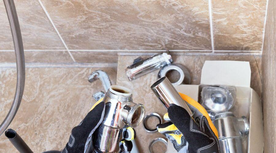 Professional gutter cleaning in San Saba, TX
